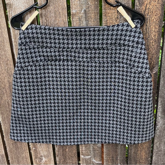 Title Nine Houndstooth Passport Ponte Skirt In Black & Charcoal Gray Sz S - Picture 8 of 12